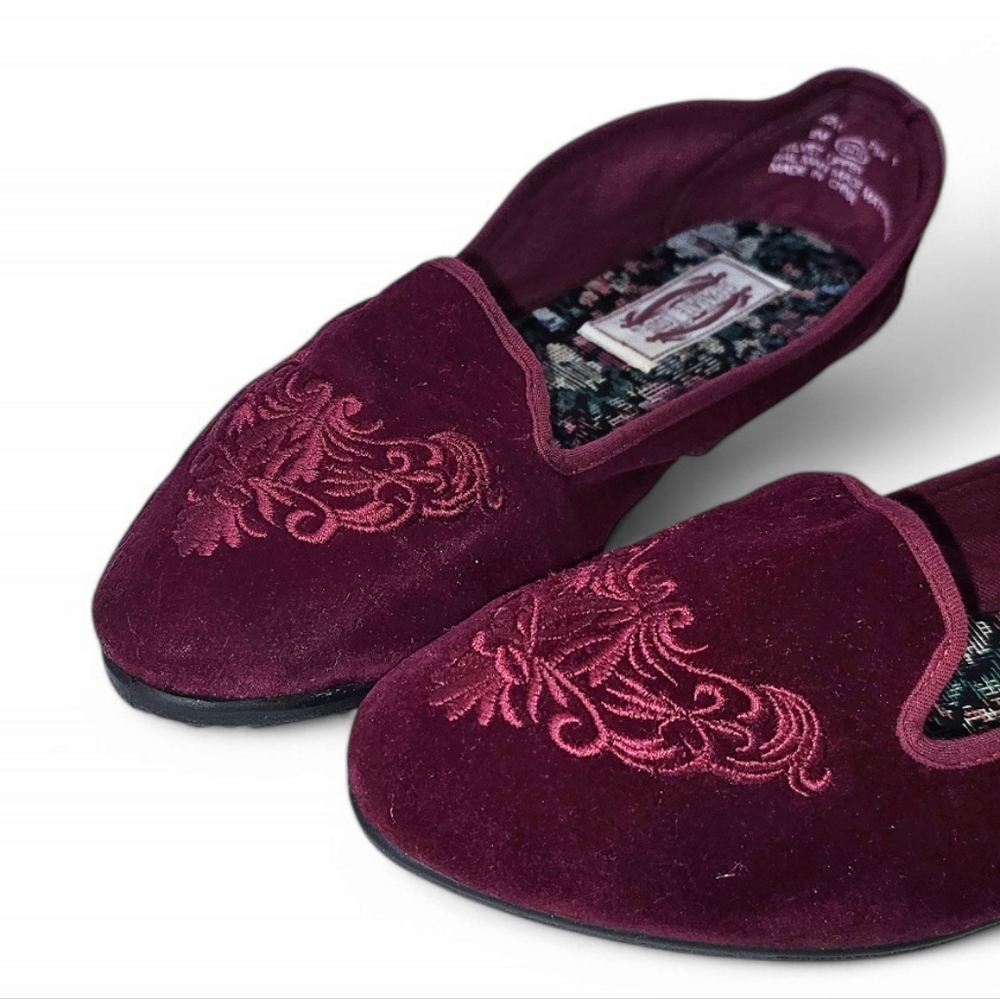 NWOT Separate Issue Velvet Slip-On Flats